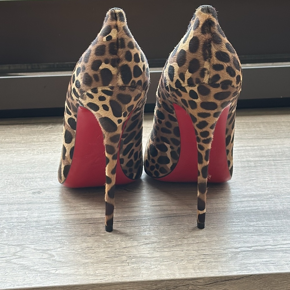 CHRISTIAN LOUBOUTIN Oh so Kate pumps 120mm. NIB !! Leopard haircalf. RARE! 120mm